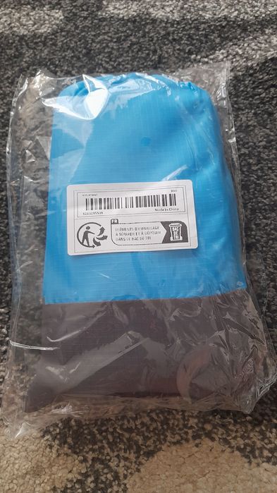 Koc plazowy z przymocowaniami