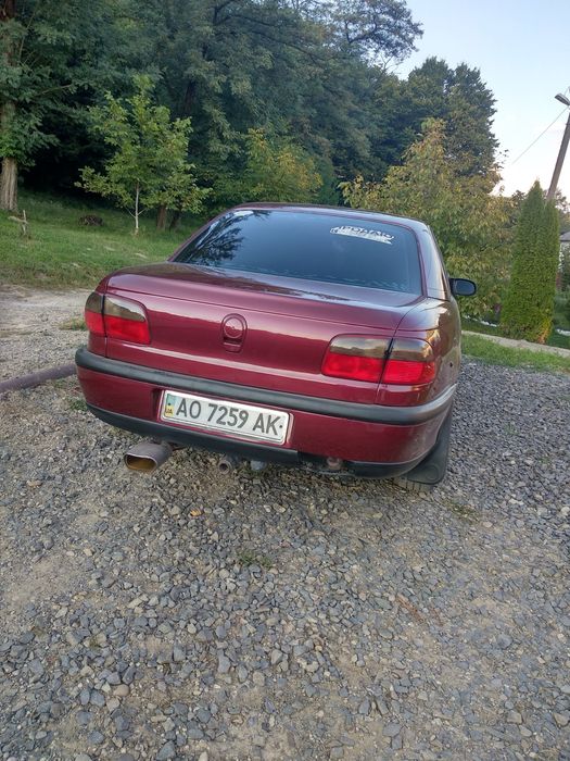 Opel omega b 2000 рік 2 л бензин