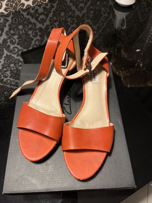 Босоніжки Clarks