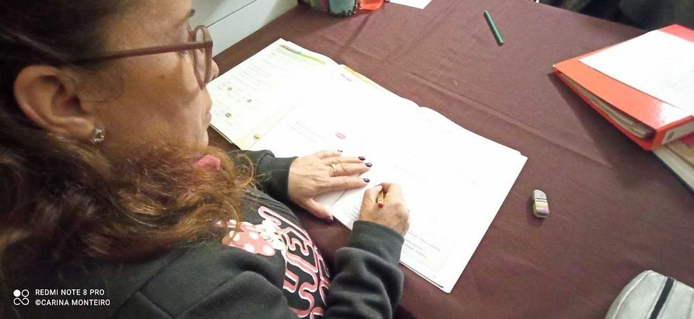 Explicações e Tradução