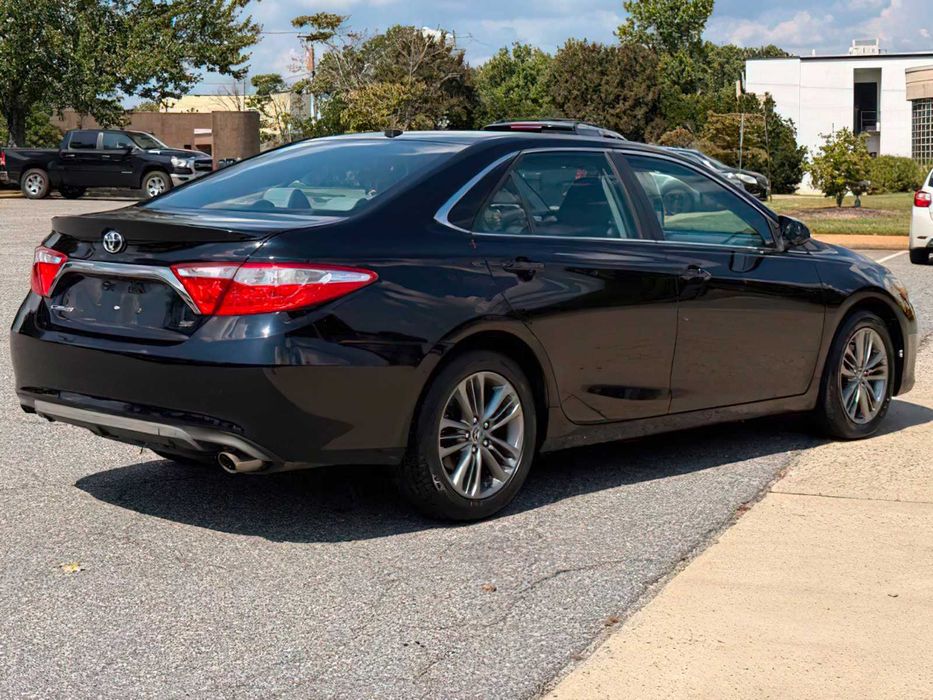 Toyota Camry      2016