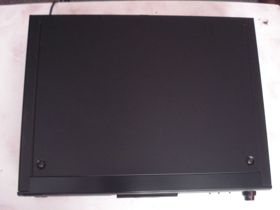 Дека ДАТ "Sony" DTC-ZE700, DTC-670
