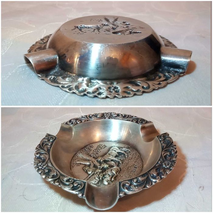 Пепельницы голландские /  барельеф Рембрандт "Ночной дозор" / серебрение