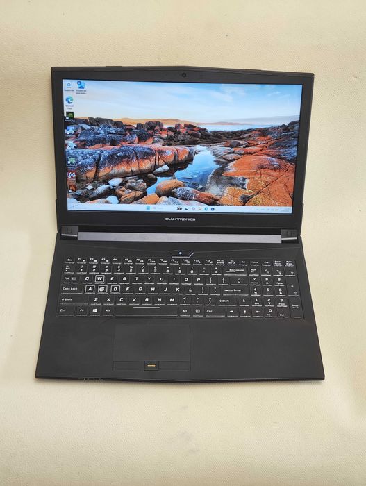 Ноутбук Eluktro Pro N850HK 17,3" i7/16Gb/256SSD/GTX1050Ti 4Gb