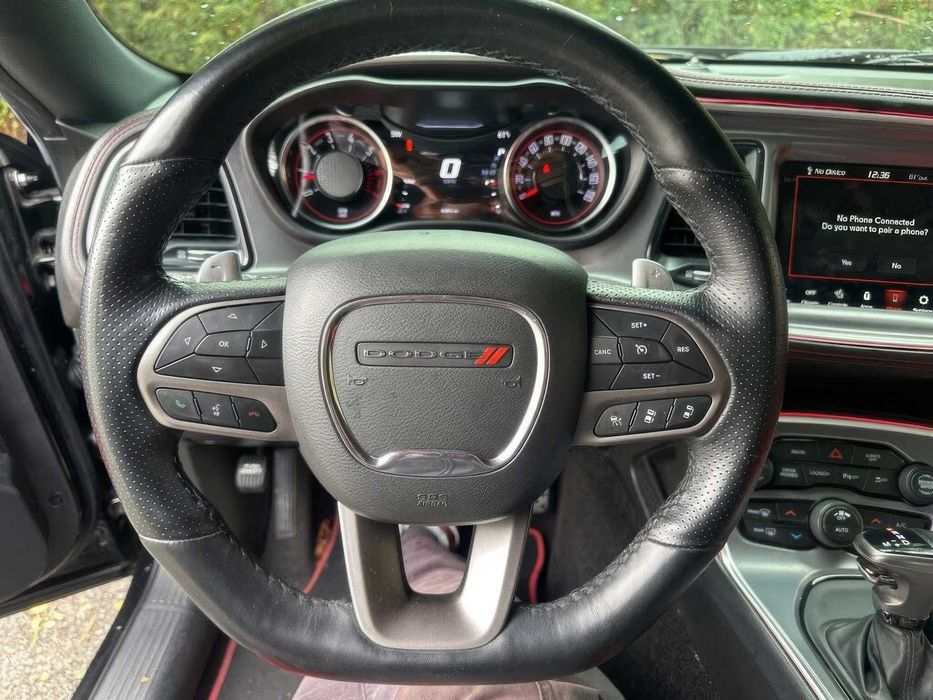 Dodge Challenger      2021