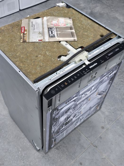 Сенсорна посудомийна машина Miele G 7365 SCVi XXL AutoDos– Стан Ідеал