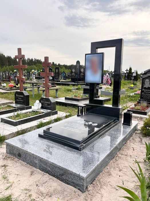 Гранитные памятники любой сложности от 8000грн Работаем без предоплаты
