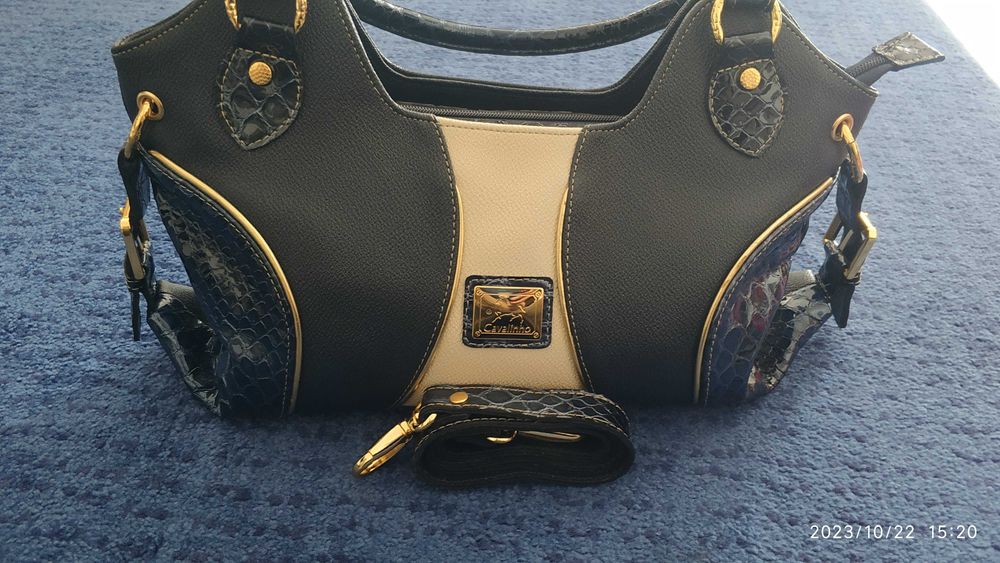 Mala azul da Cavalinho