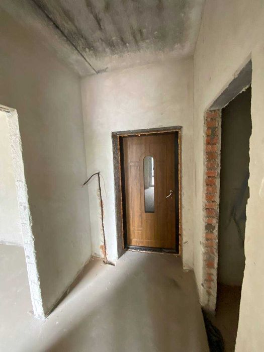 Продам фасадне приміщення Гатне вул Інститутська 47 ЖК Спутнік-Теремки