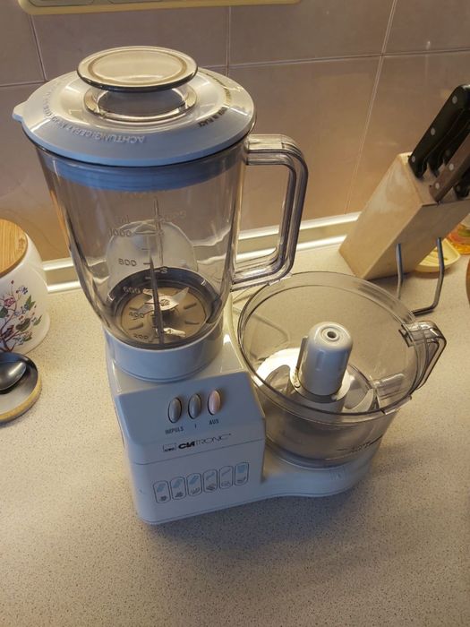 Кухоный комбайн Clateonic KM 2132