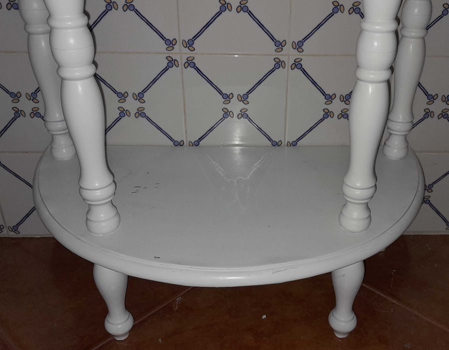 consola antiga em madeira