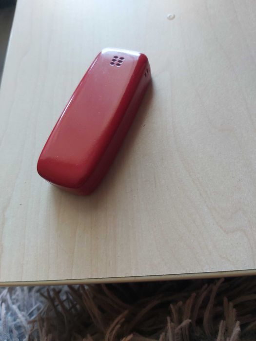 Bardzo malenki telefon L8 STAR