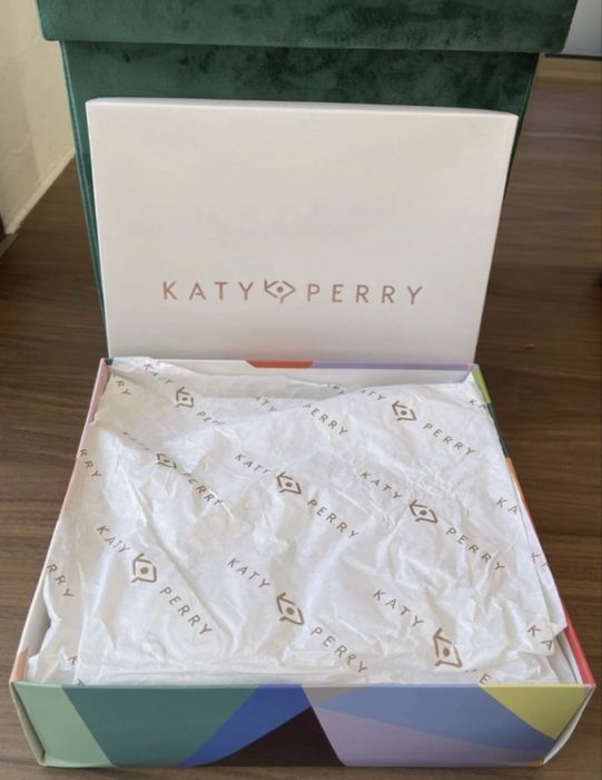 Botim marca Kety Perry