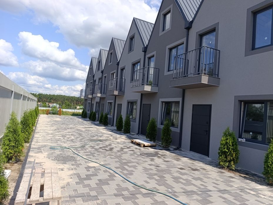 Краща  пропозиції!!Продаж 3-поверхового Таунхауса, с. Білогородка

Про