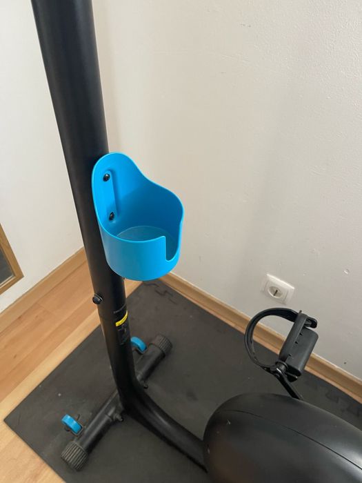 Bicicleta Estática e Banco de Flexōes/musculação