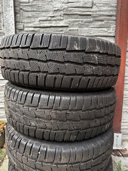 Шини 235/65/R16C Michelin Agilis
