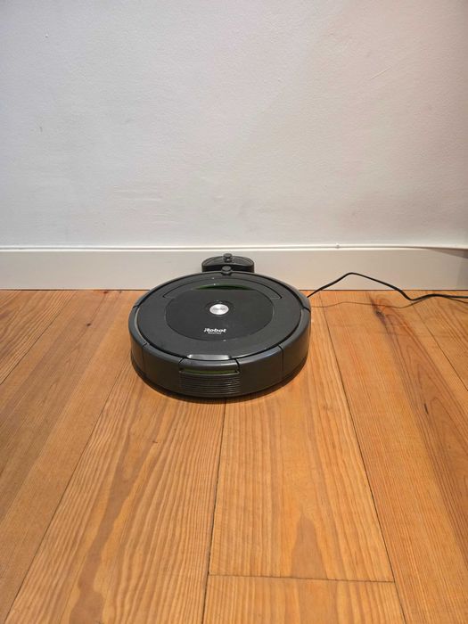 iRobot Roomba 696