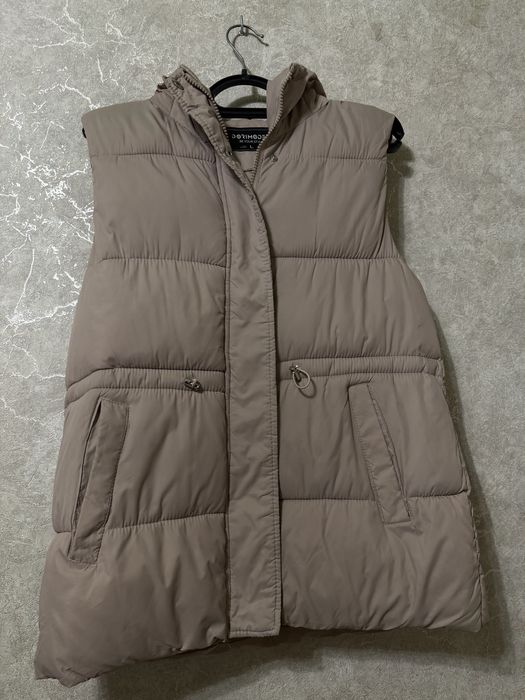 Продаю майже нові жилетки