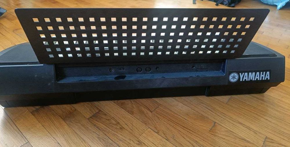 Синтезатор Yamaha PSR-550