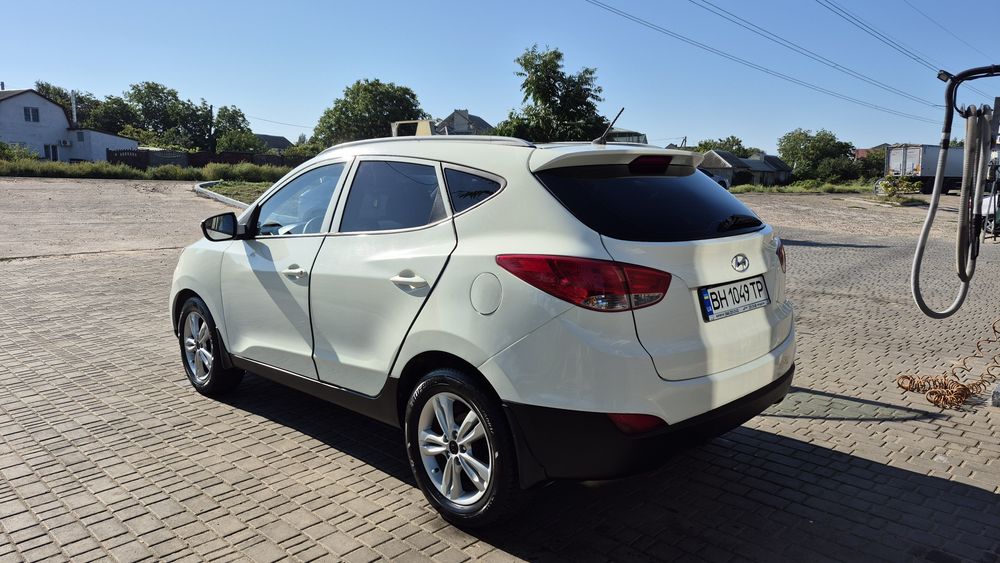 Hyundai TUCSON 2011року