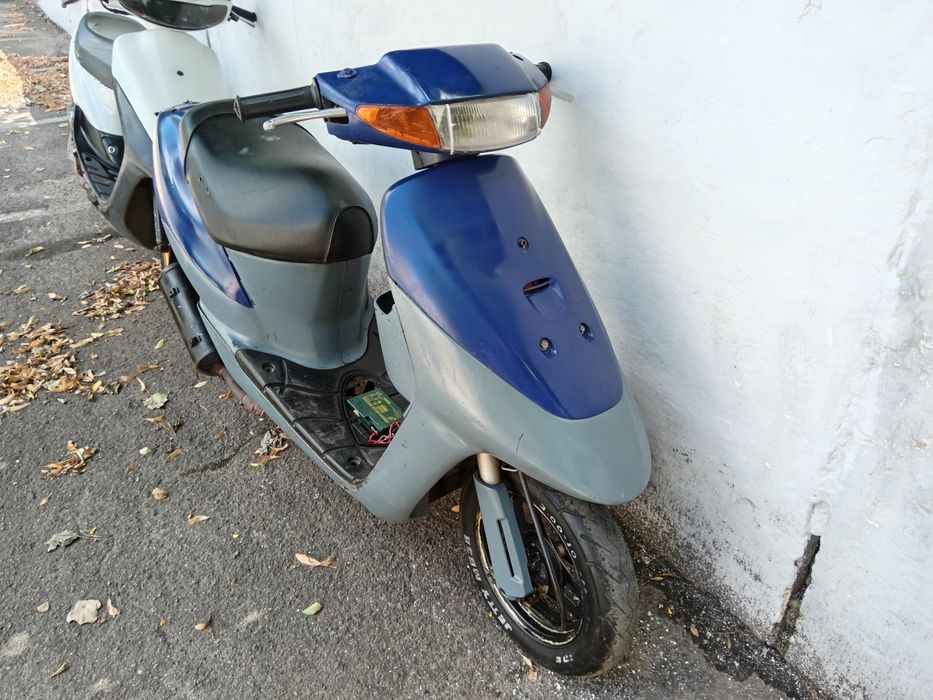 Продам скутер suzuki lets 2