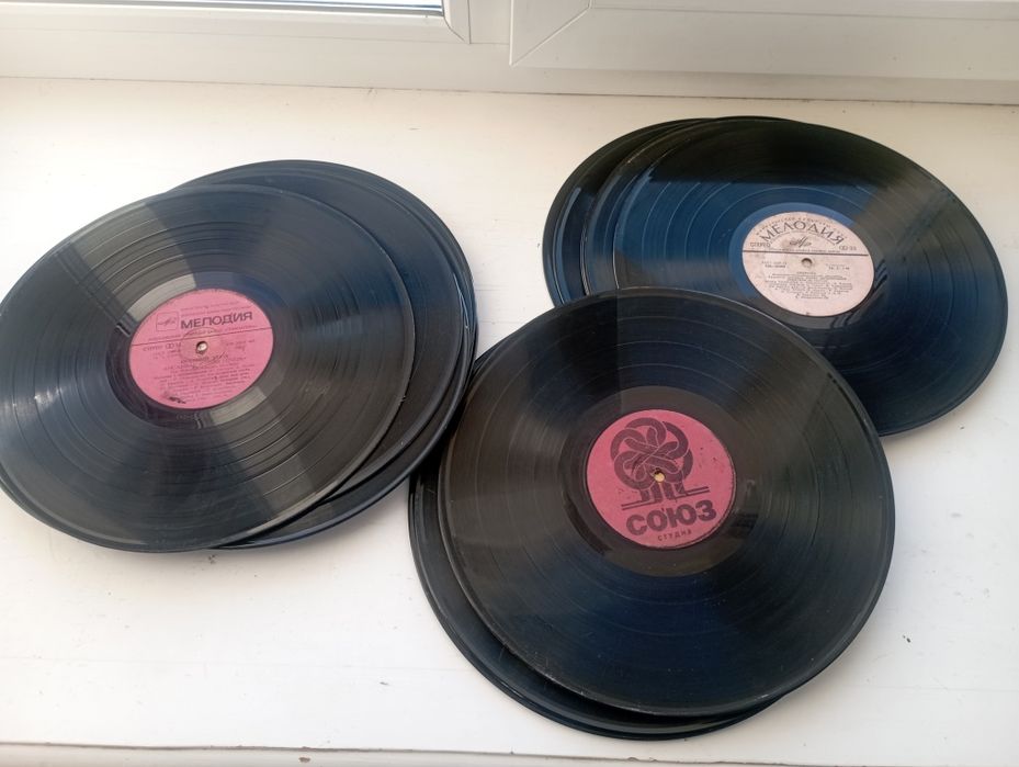 Вінілові пластинки часів УРСР