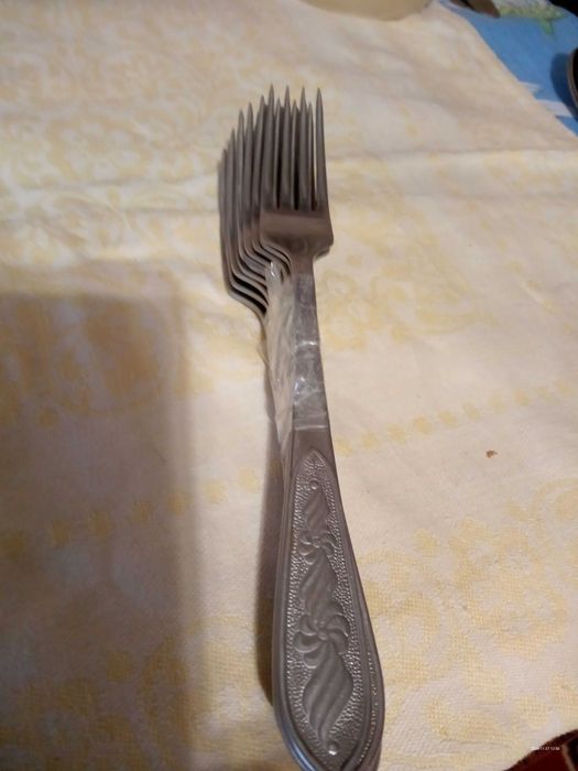 Столовые приборы