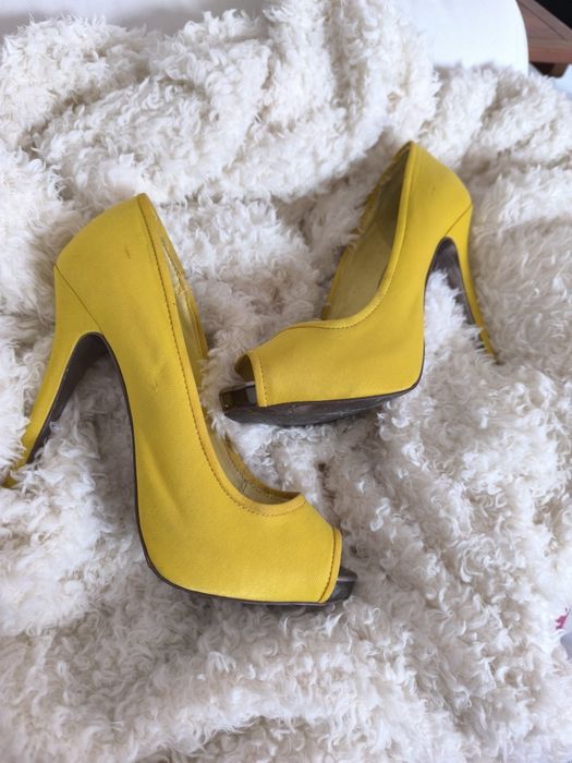 Sapatos varios de senhora bom estado