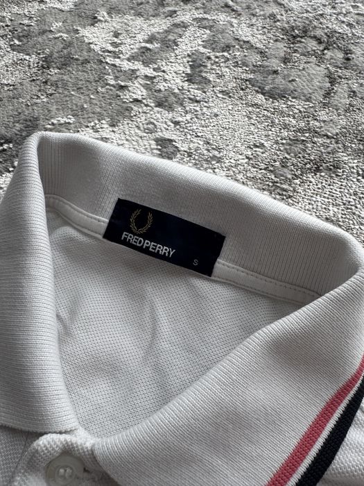 Оригінальна  Біла Fred Perry  Polo