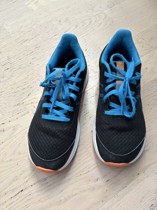 Кросівки ASICS 36