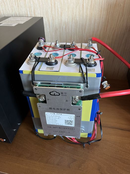 Комплект ДБЖ LPY-B-PSW-800VA+ (560Вт) та LiFePo4 100Ah