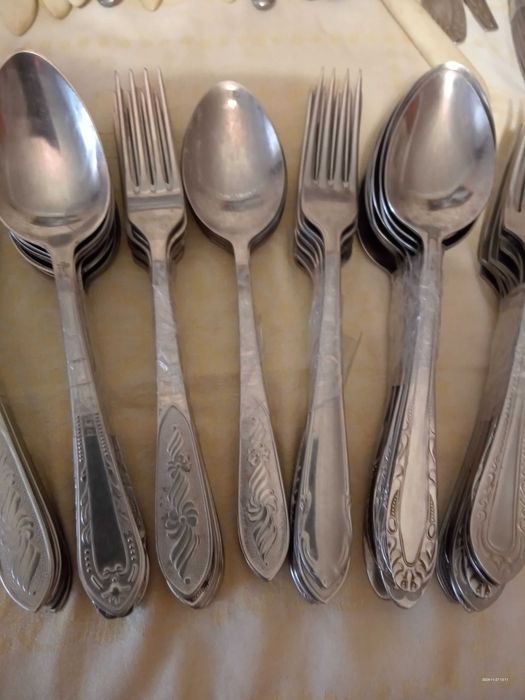 Столовые приборы