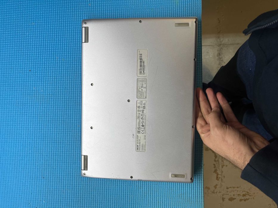 Vendo portátil Acer SP114-31