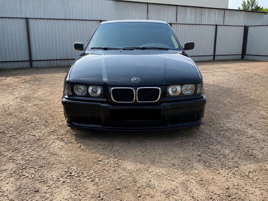 Продам машину BMW