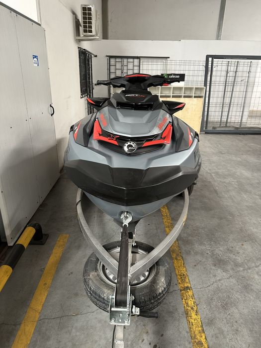 Mota de água SEA-DOO