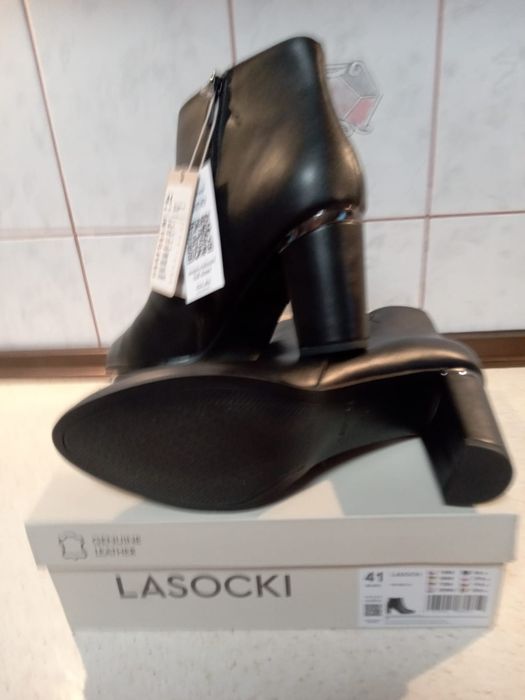 Nowa buty botki skórzane Lasocki ocieplone 41-42, skóra, czarne