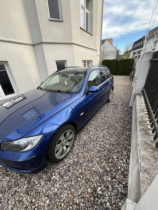 USZKODZONE BMW E91 2.0 129 KM automat