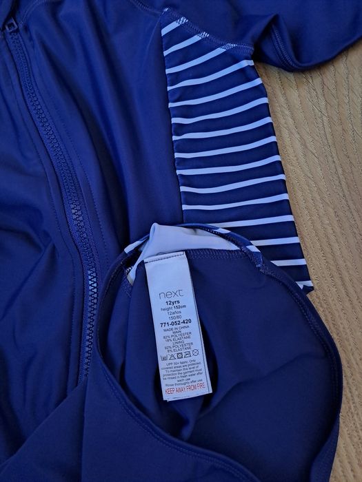 Солнцезащитный костюм 146/152 см для плавания