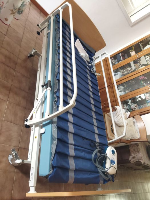 Cama articulada como nova