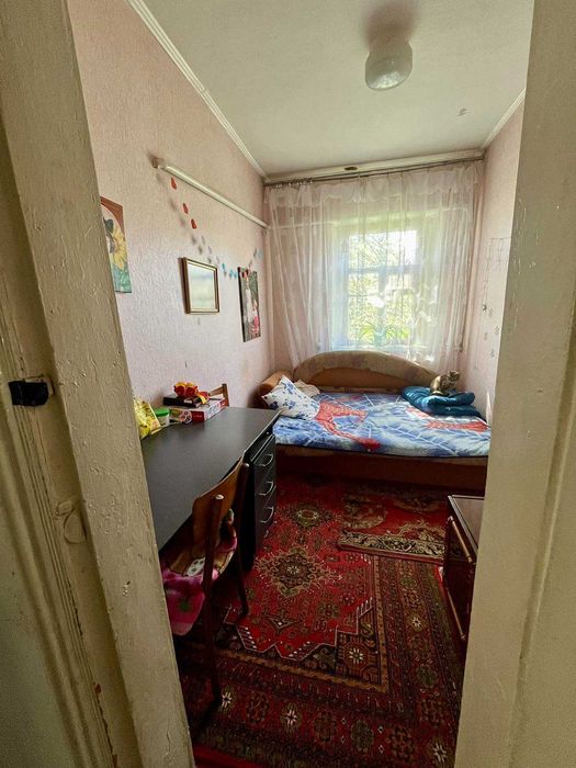 Продаж будинку 4-кімнати р-н  с.Нове