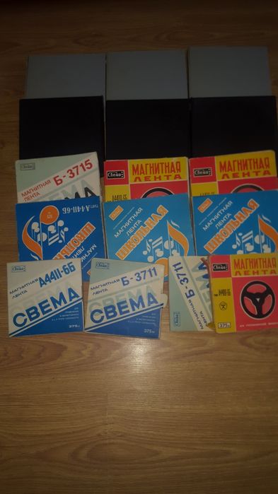 Cd диски,магнитная лента на бобинах