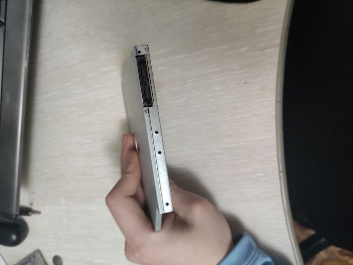 Hitachi/LG Super Multi DVD Writer GUE1N (Для ноутбуков)