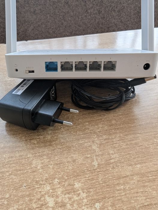 Продам роутер keenetic lite