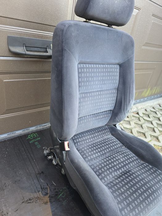 Fotel kierowcy Passat b5 FL