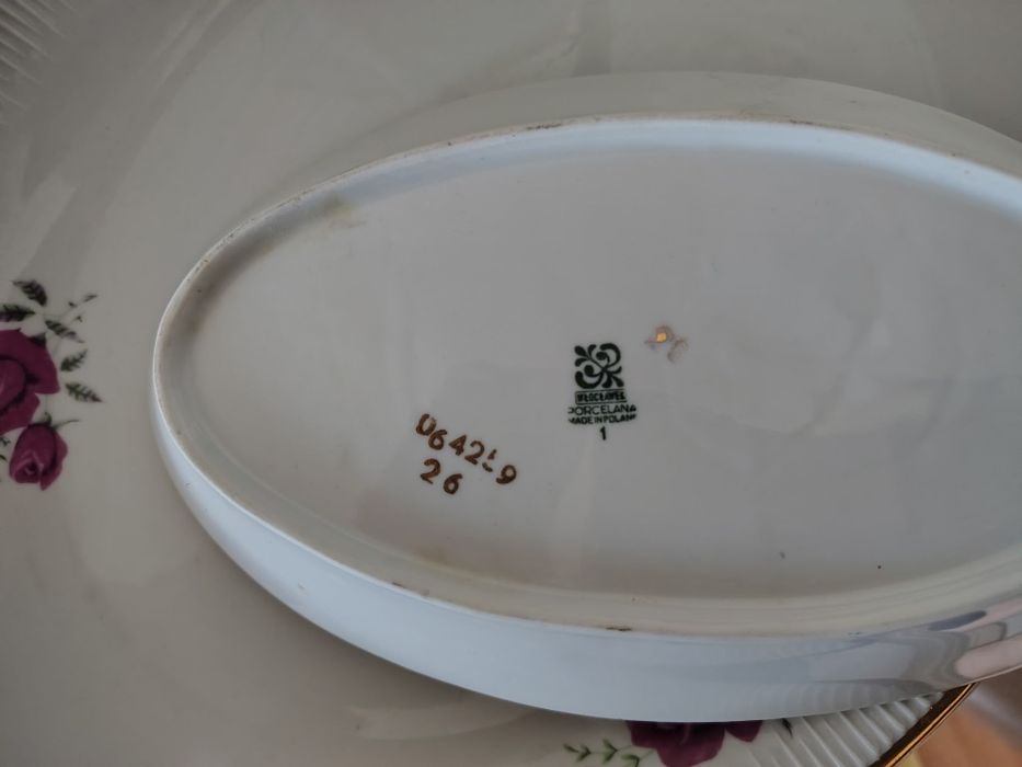 Zastawa stołowa porcelanowa