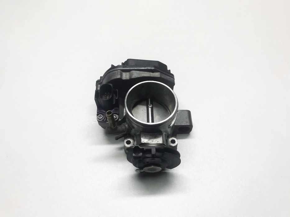 Дросельна заслонка Volkswagen Golf 4 (1998-2002 р.в) - 2.0