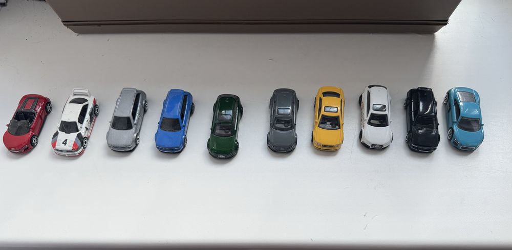 Лот машинки Hot Wheels Audi