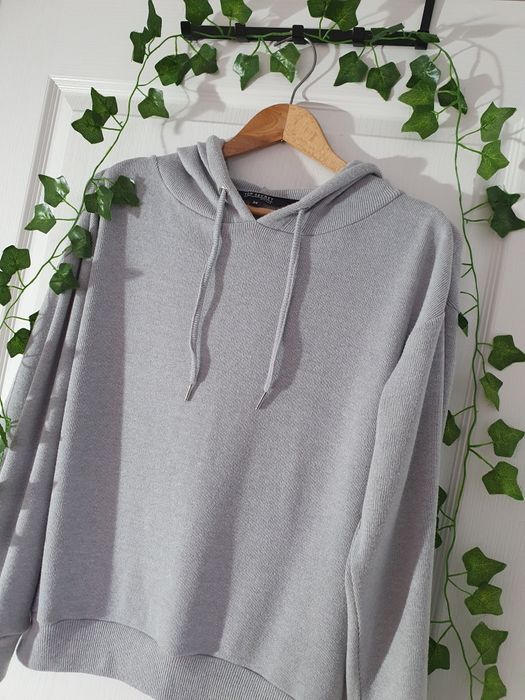 Sweter z kapturem w stylu bluzy szary Top Secret 34 XS