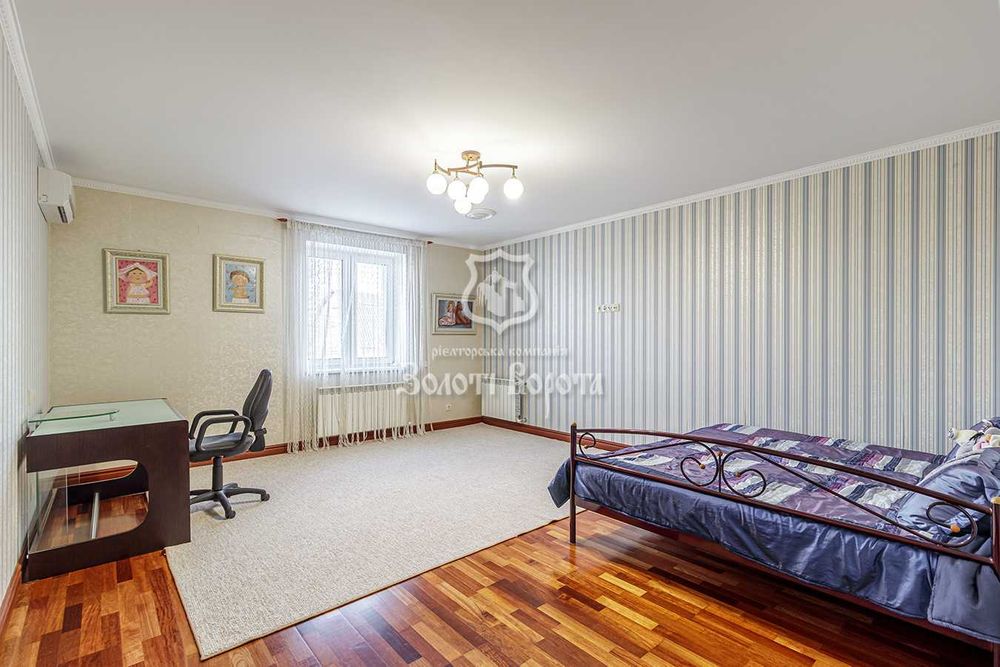 Будинок 2 поверхи, 5,8 сотки. Дизайнерський ремонт. с. Підгірці, озеро