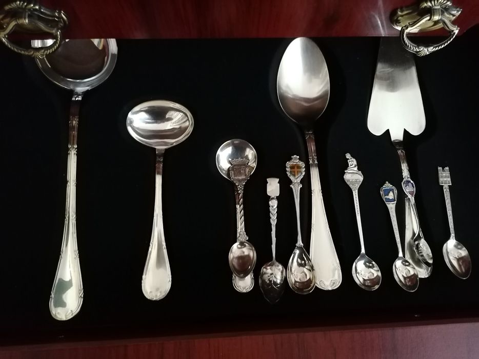 Faqueiro em prata com armário incluído64750737827330122